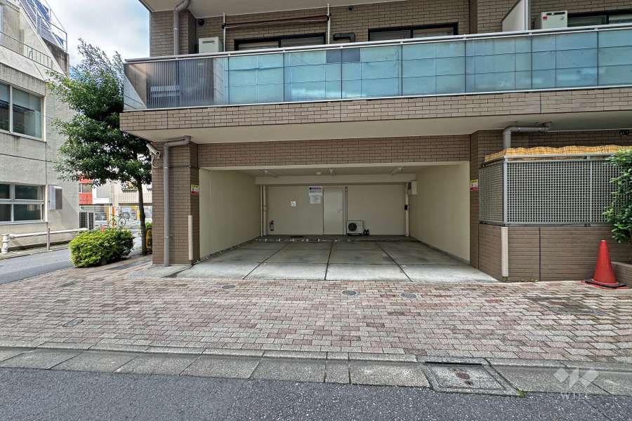 敷地内駐車場（屋内平面式）