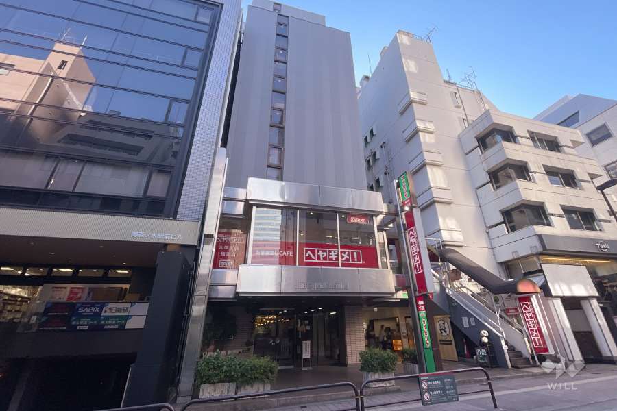 アルベルゴ御茶ノ水の外観（北東側から）