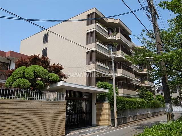 ドミニオン甲子園の外観（南西側から）