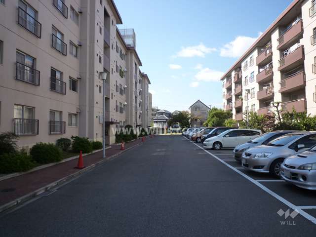 敷地内駐車場（屋外平面式）