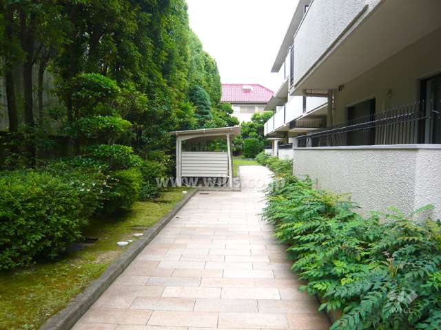 エントランスアプローチ