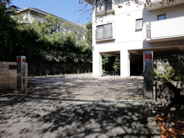 敷地出入り口