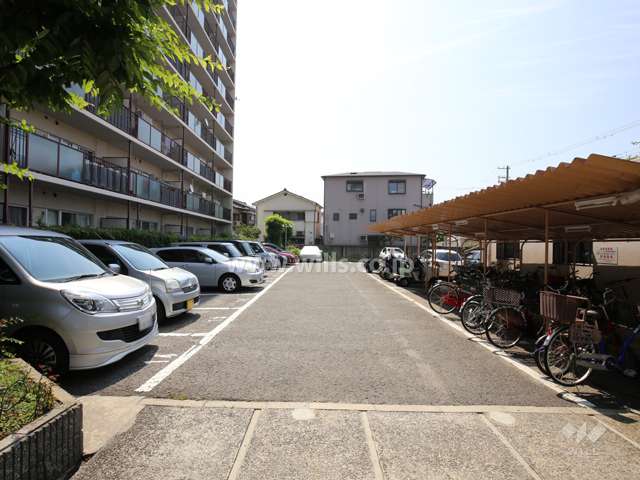 敷地内駐車場（屋外平面式）