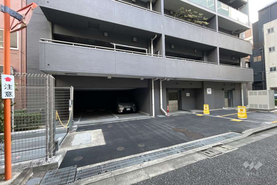 敷地内駐車場（屋外平面式・屋内平面式）
