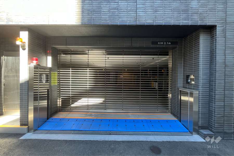 駐車場の出入り口（リングシャッター付き）