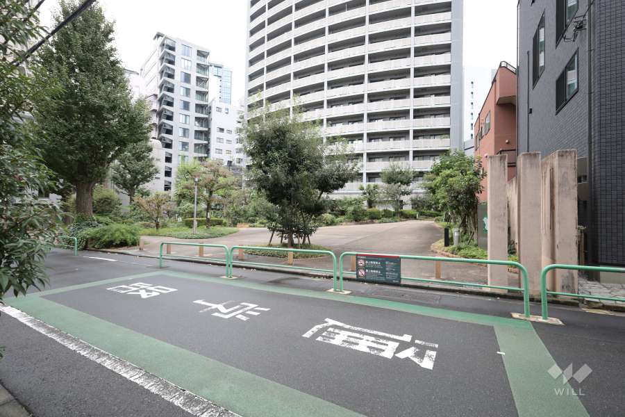 敷地東側の前面道路　