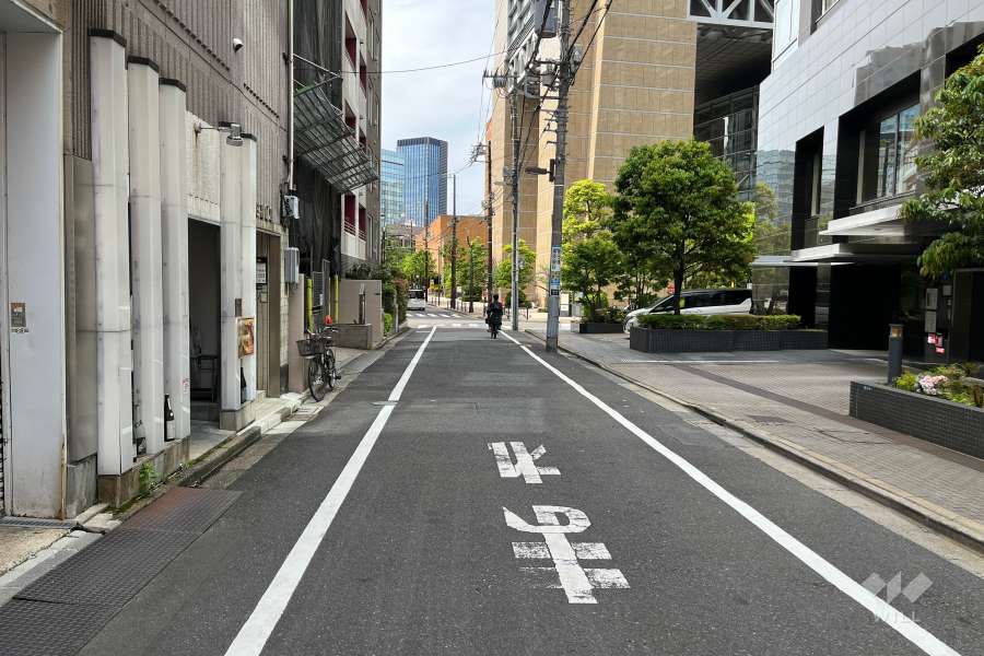 敷地南西側の前面道路