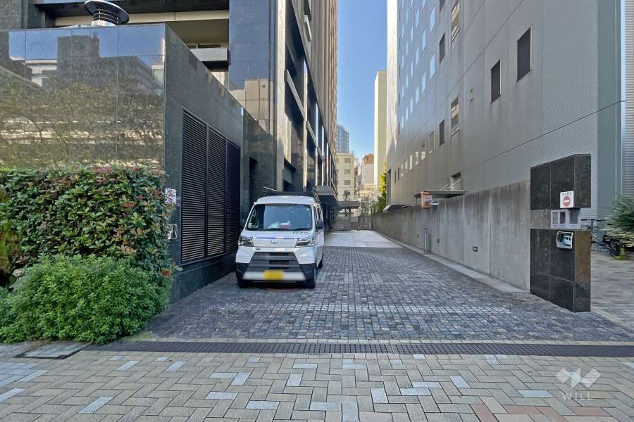 駐車場出入口