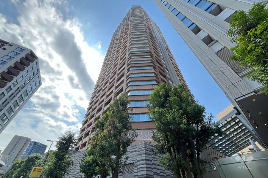プラウドタワー千代田富士見の外観（北東側から）