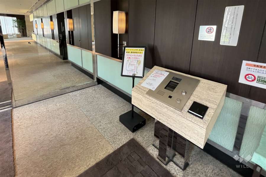 エントランスはオートロック付きです。