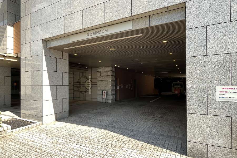 駐車場の出入り口