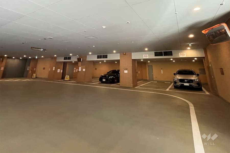 敷地内駐車場（屋内平面式）