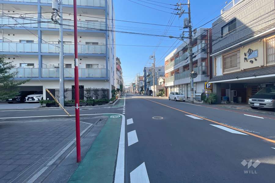 敷地北側の前面道路