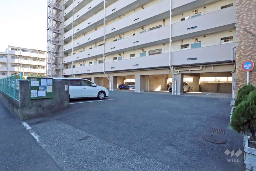 敷地内駐車場（屋外平面式）