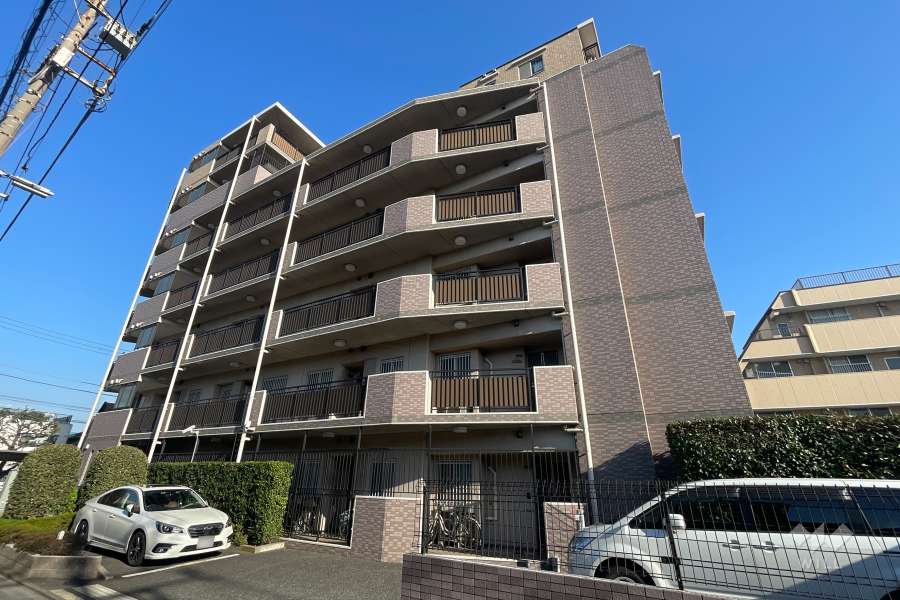 ライオンズマンション羽田第２の外観（南西側から）