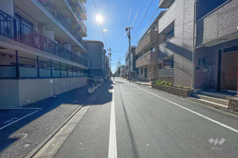 敷地北西側の前面道路　