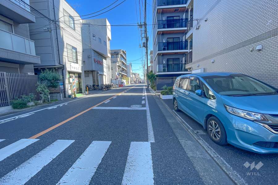敷地北東側の前面道路　