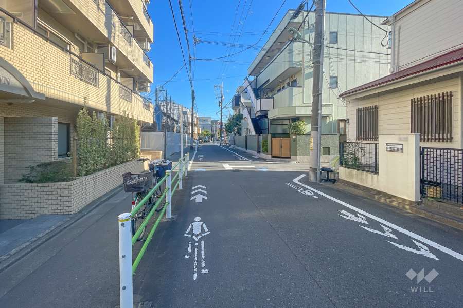敷地南西側の前面道路