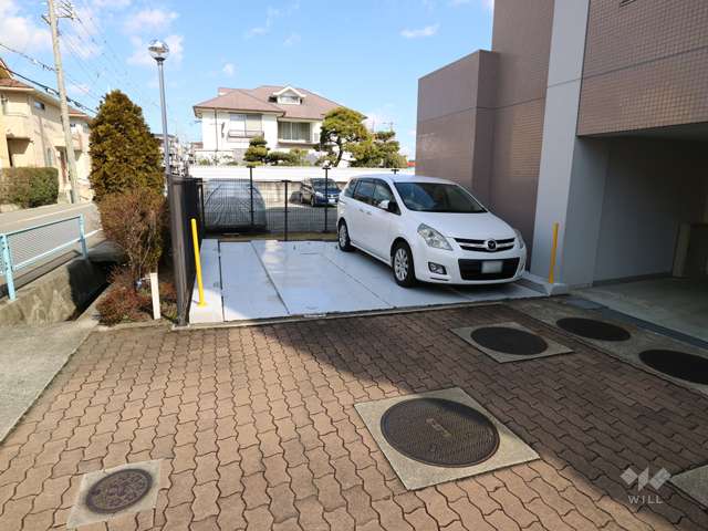 敷地内駐車場(屋内機械式)