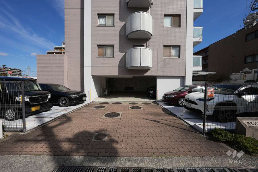 駐車場の出入口