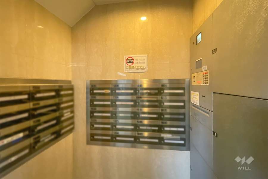 宅配ボックスと共用ポスト　