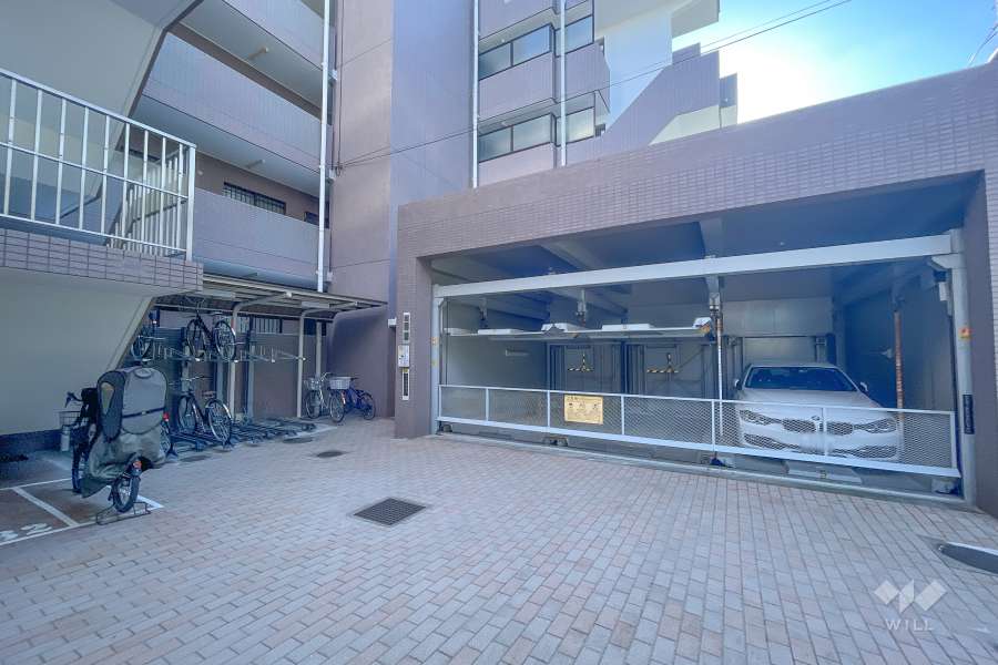 敷地内駐車場（屋内機械式）　