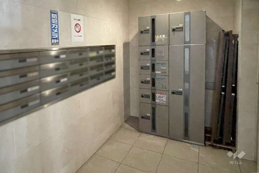 宅配ボックスと共用ポスト