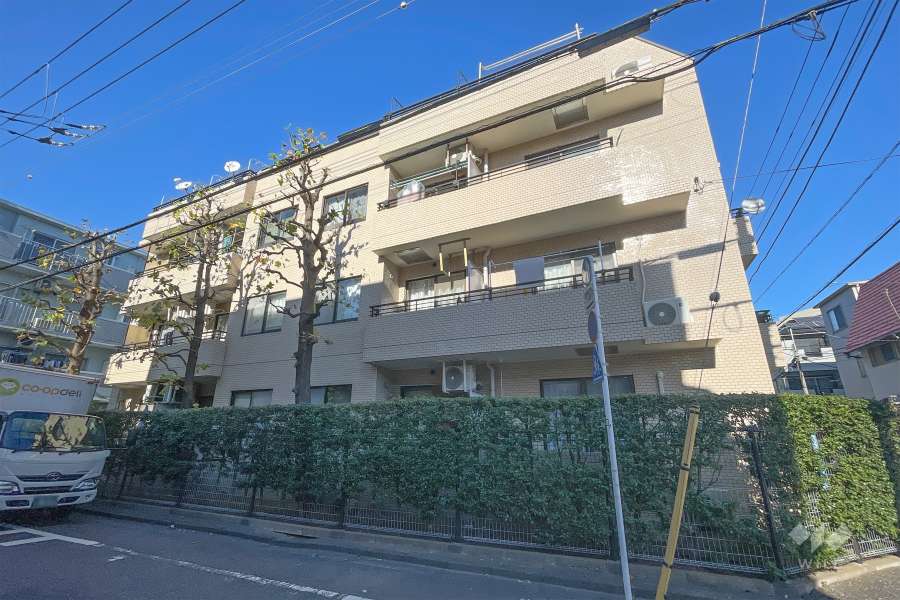 東急ドエルアルス鵜の木の外観（南西側から）