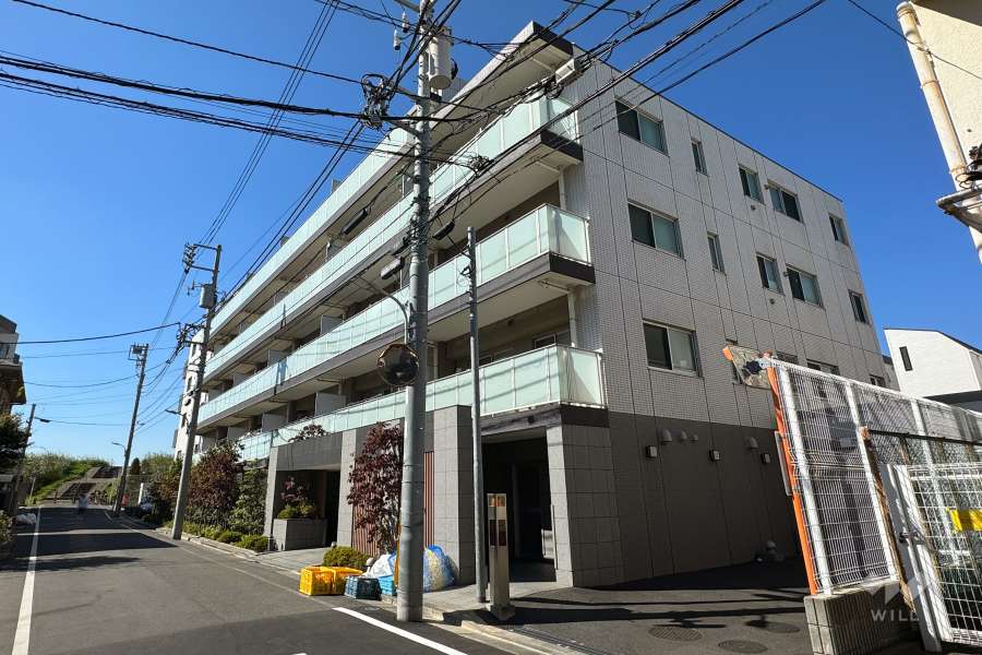 グランスイート鵜の木リバージュの外観（南東側から）