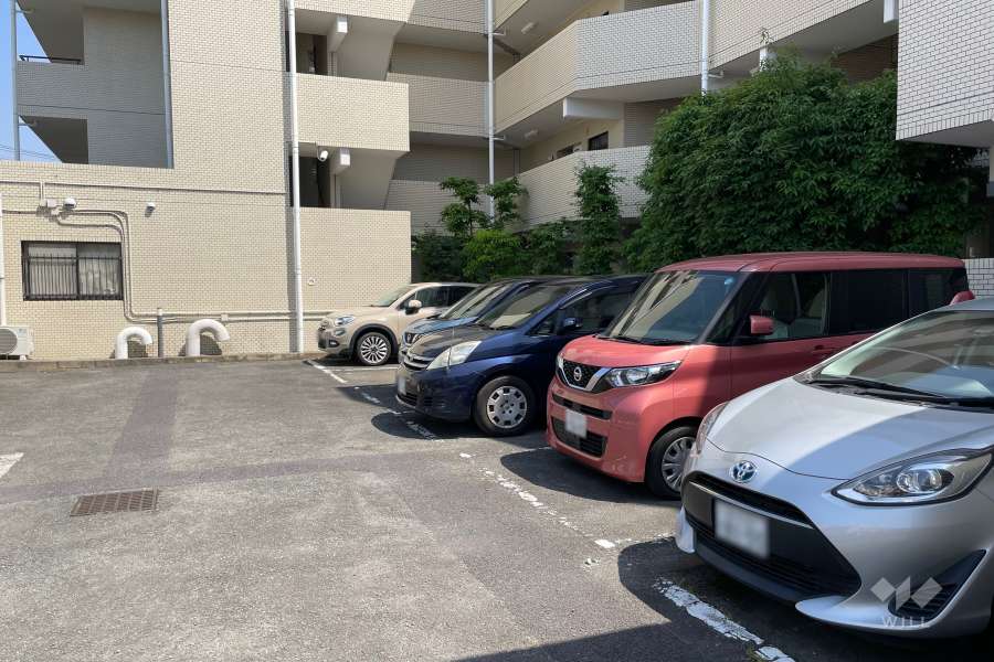 敷地内駐車場（屋外平面式）