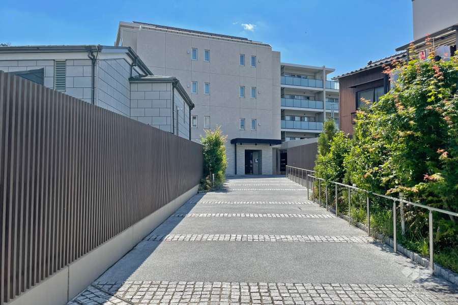 エントランスアプローチ