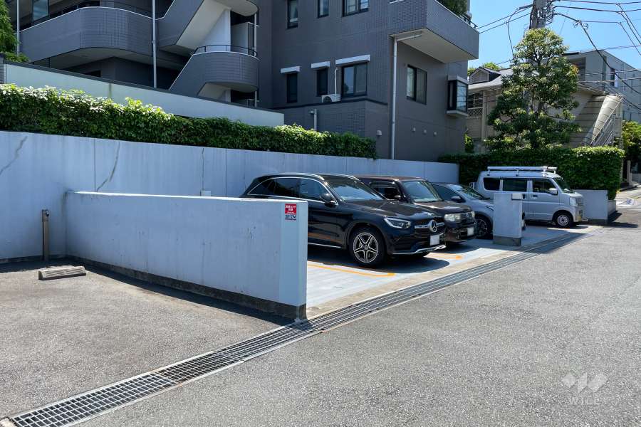 敷地内駐車場（屋外平面式）