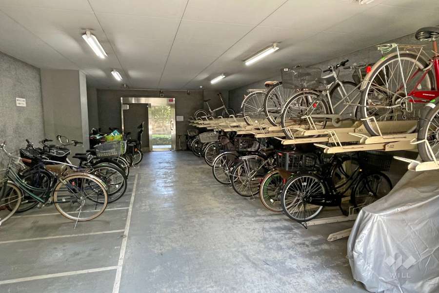 屋内に設けられた駐輪場