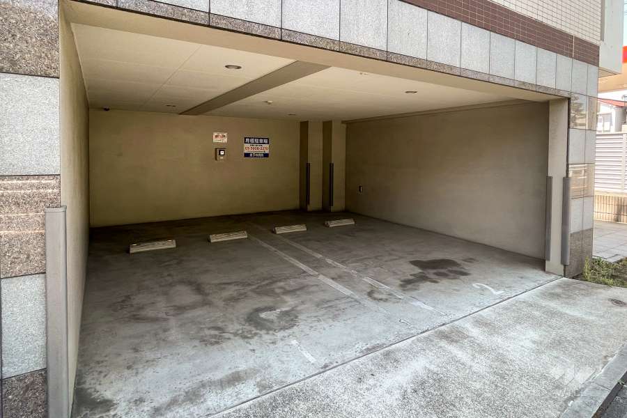 敷地内駐車場（屋内平面式）