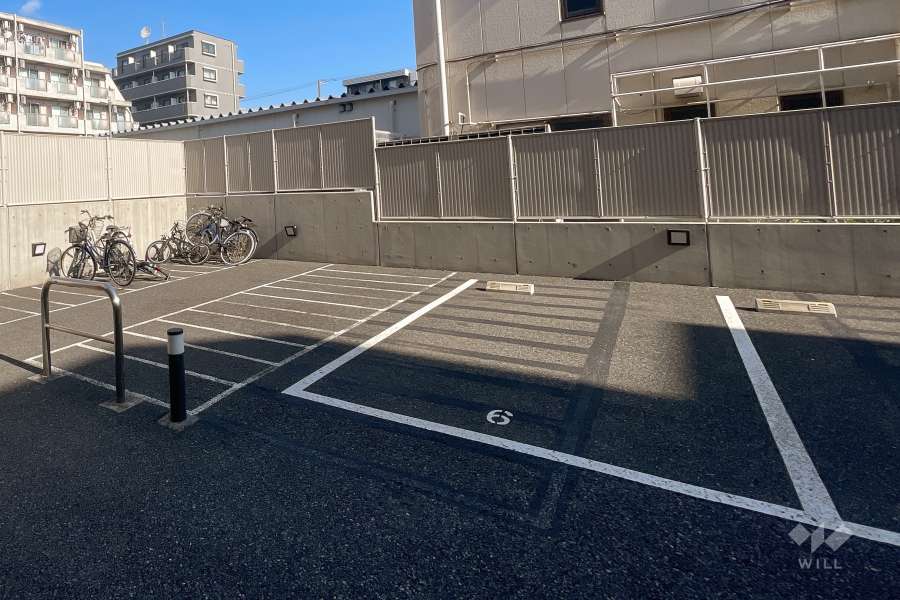 敷地内駐車場（屋外平面式）
