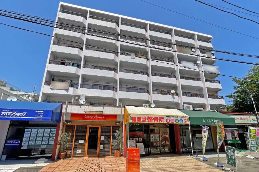 ライオンズマンション下丸子の外観（南西側から）