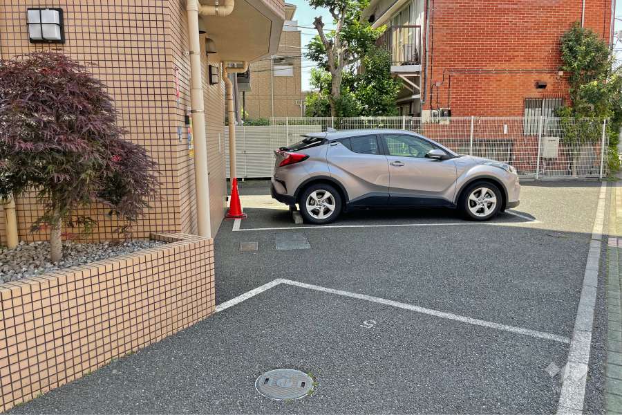 敷地内駐車場（屋外平面式）