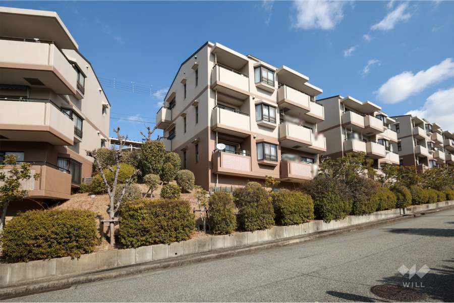 ソラーナ西宮名塩の外観（南側から）