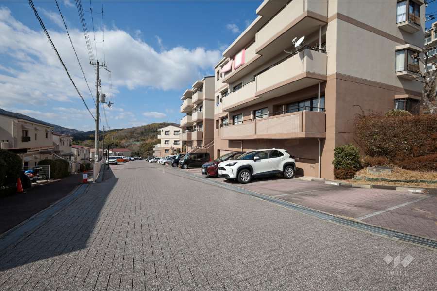 敷地内駐車場（屋外平面式）