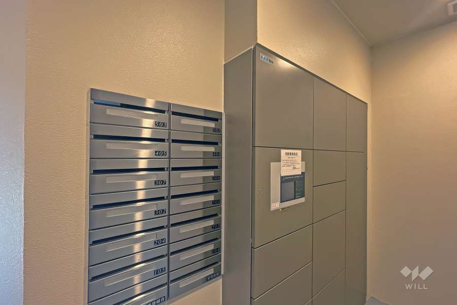 共用ポストと宅配ボックス