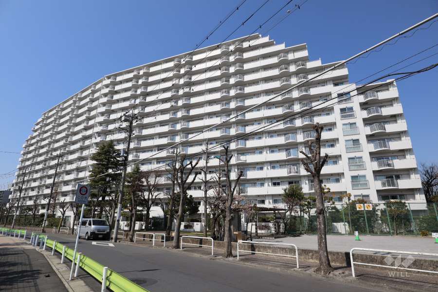 東急ドエルアルス多摩川の外観（南東側から）