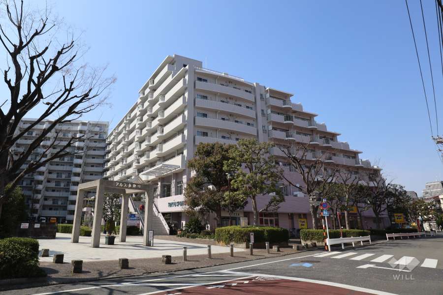 東急ドエルアルス多摩川の外観（南東側から）