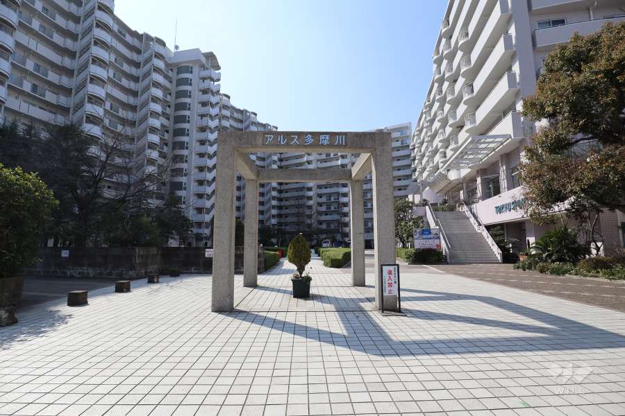 敷地入り口