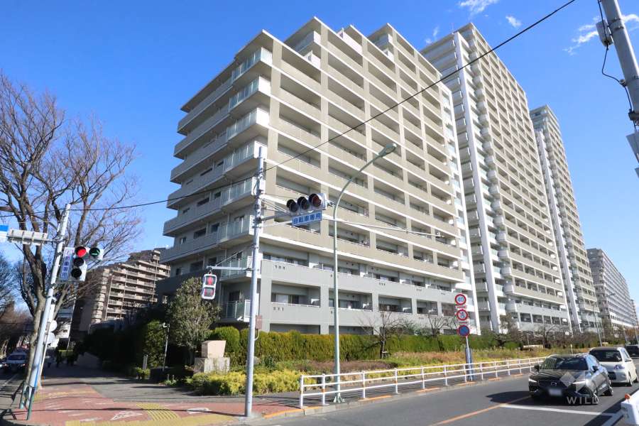 シエルズガーデン ソレイユコートの外観(西側から)