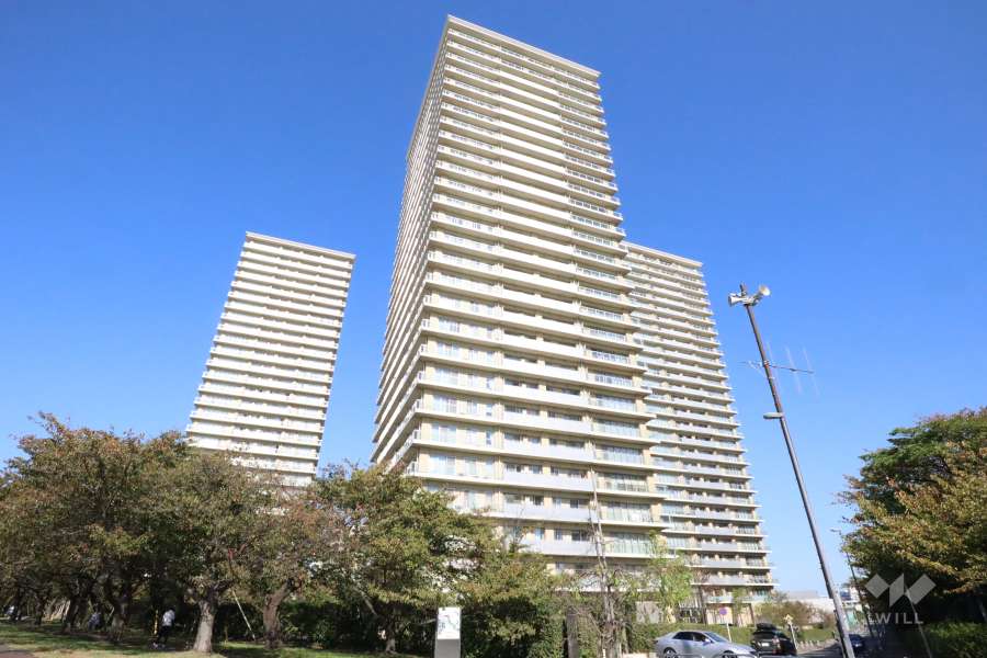 ザ・リバープレイス　サウスタワーの外観(南西側から)