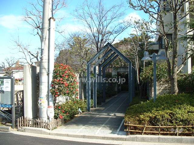 エントランスアプローチ