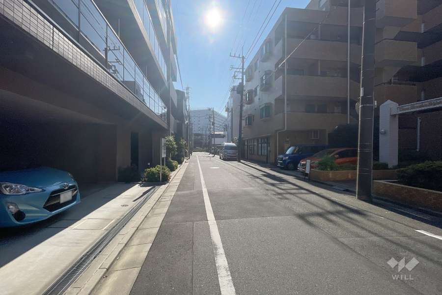 敷地南西側の前面道路