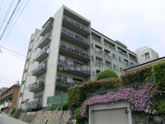 ニュー夙川マンションの外観（南東側から）
