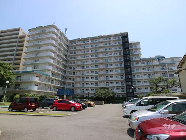 日商岩井香櫨園マンション1号棟の外観（北西側から）