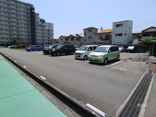敷地内駐車場(屋外平面式)